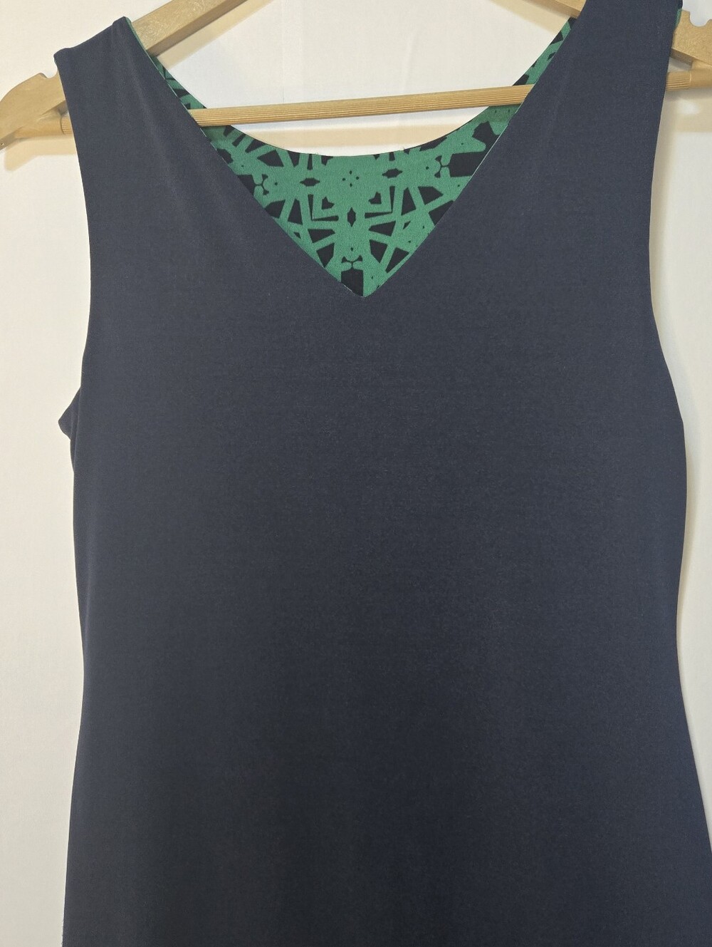 Magnolia Grace Reversable Size S, Sleeveless Strethcy dress, 2 Dresses In One! - Picture 6 of 10
